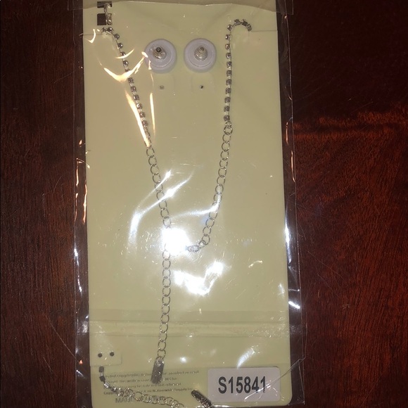 Black/silver jewelry set never worn - Picture 5 of 6